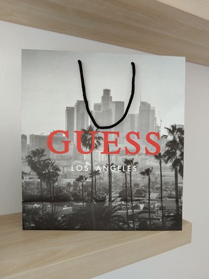 Obrázek z GUESS TAŠKA PAPÍR VELKÁ M 